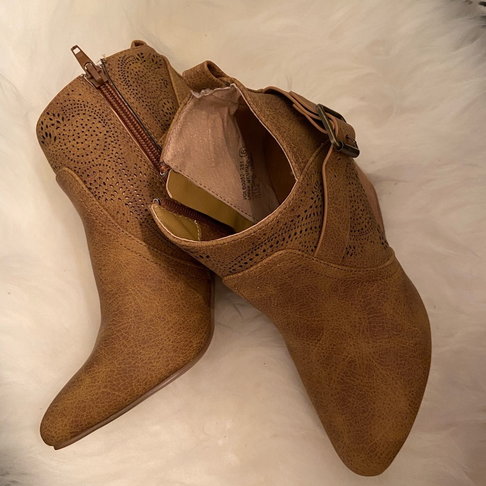 Light brown ankle boots sz 6 - Picture 2 of 3